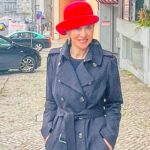 Judite Sousa Instagram - O guru de saúde mental Roy Petitfils diz que o nosso maior medo não é sermos rejeitados; é sermos invisíveis. Vem isto a propósito de uns “ seres humanos” que escondem as suas vidas dos contextos familiares, sociais e profissionais. Com medo de serem rejeitados, querem ser invisíveis. Um tema deveras interessante e que interpela os profissionais de saúde. Brevemente nas livrarias#📘📖📗📕📚✏️