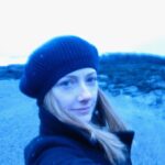 Judy Greer Instagram - #randomselfie #2008. No, I did not knit this beret.