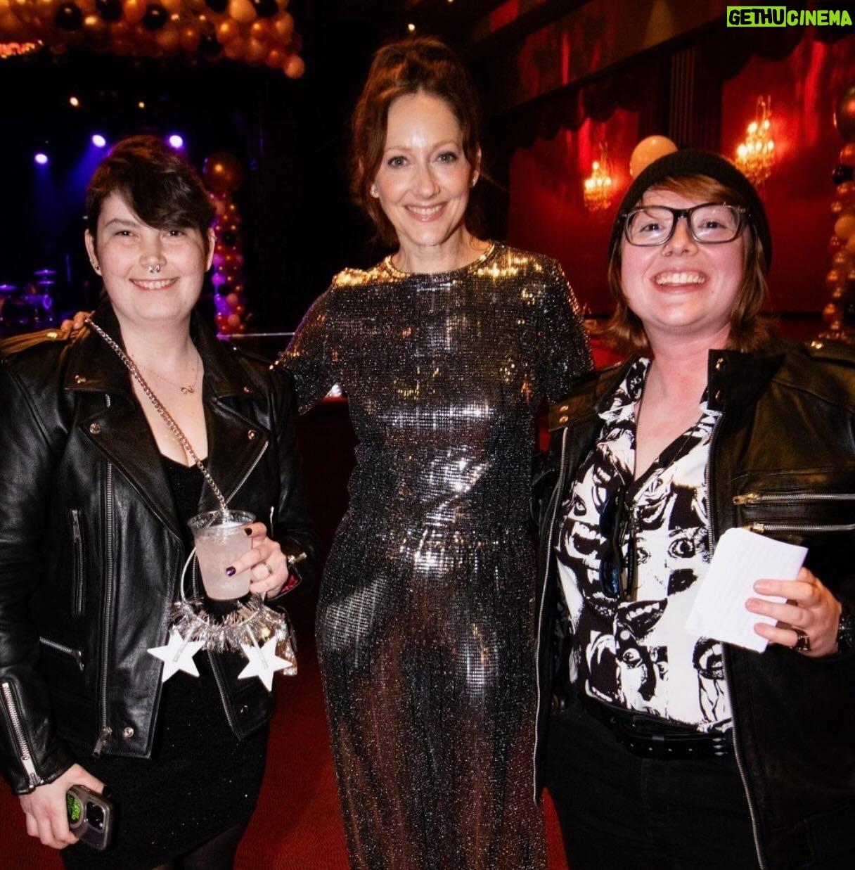 Judy Greer Instagram - Throwback to New Years Eve with Project Chimps! If you wanna see chimps and not celebrities, please check out our sanctuary at projectchimps.org and feel free to donate too ππ #projectchimps #newyearseve
