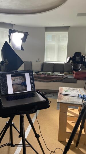 Judy Joo Instagram - Behind the scenes… shooting my latest book with an incredible team. So exciting— and feeling so blessed to have such a talented team working with me. 
.
.
Thank you @emlibendixen @alexanderbreeze @roballison81 @vivasirie @jessica__dont @quartocooks @quartobooksuk @hachettebooks for helping me make such a beautiful book!
#korea #koreanfood #koreanbooks #cookbooks #photoshoot #foodstyling