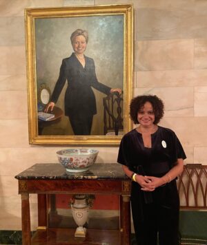 Judy Reyes Instagram - Still floating from the experience in DC with @poderistas meeting with influential Latinas from all over the nation. Moved to see us well represented in the White House.  Excited and proud to create community and solutions with these brilliant artists and nurses and doctors and lawyers and teachers and politicians and businesswomen, etc. #poderistastakedc #lovethesewomen #hispanicheritagemonth ✊🏽🤎👑