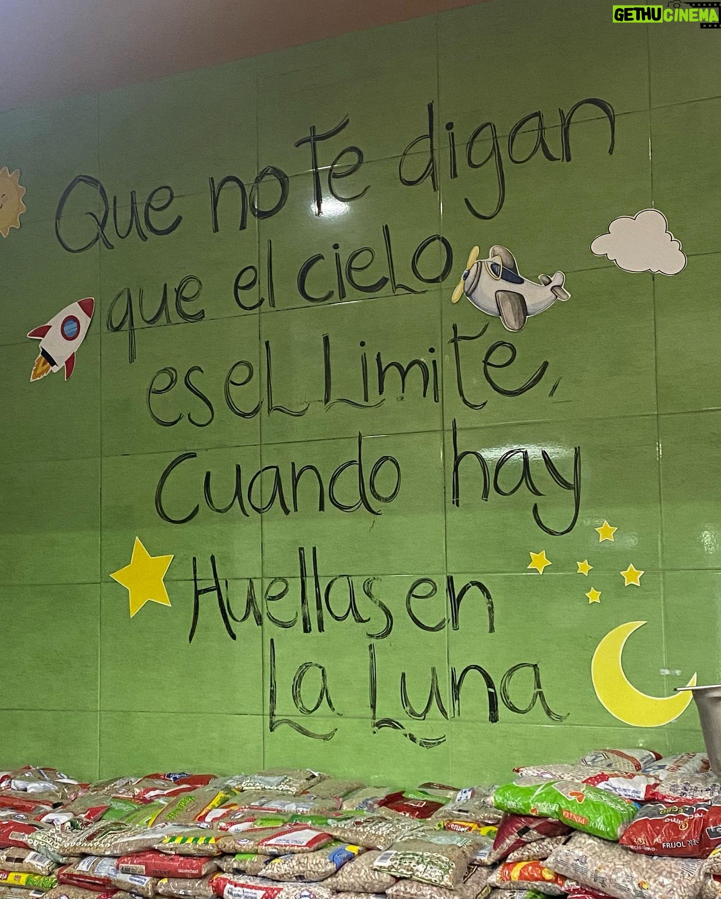 Judy Reyes Instagram - Today I volunteered with @thisisabouthumanity and was able to prepare meals in their relief kitchen opened in partnership with @icfdn and @fundaciontijuanasinhambre - they are providing 3,100 meals each day to children and families to 19 shelters at the US - Mexico border, and are on track to 1 million meals a year - because everyone deserves a hot meal. We spent the day volunteering and giving back at the shelter for unaccompanied minors @casasymca_mx painting the shelter rooms, organizing their donations and helping them with an art project. These are children who are under the age of 17 and who in some cases came alone, other times with their siblings seeking to reconnect with family in the United States. Seeking asylum at our border is legal and we need to welcome asylum seekers with dignity. Please follow @immdef_lawcenter to support those seeking protection. @justinamachado @1912forgmoney A special thank you to @casadeleo.mx for lunch. #ThisisAboutHumanity #WelcomeWithDignity