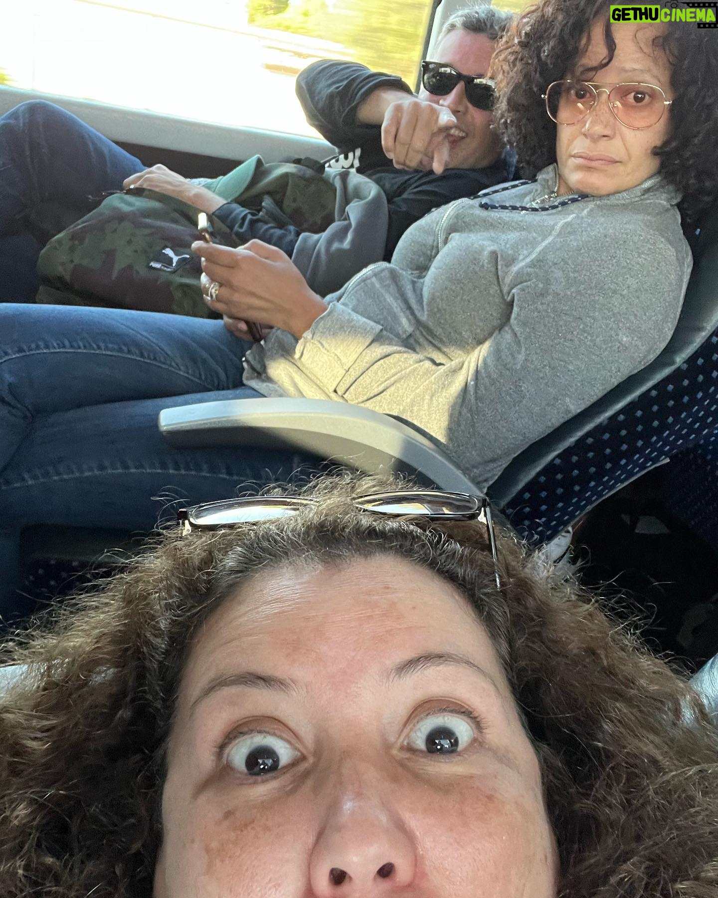 Judy Reyes Instagram - Today I volunteered with @thisisabouthumanity and was able to prepare meals in their relief kitchen opened in partnership with @icfdn and @fundaciontijuanasinhambre - they are providing 3,100 meals each day to children and families to 19 shelters at the US - Mexico border, and are on track to 1 million meals a year - because everyone deserves a hot meal. We spent the day volunteering and giving back at the shelter for unaccompanied minors @casasymca_mx painting the shelter rooms, organizing their donations and helping them with an art project. These are children who are under the age of 17 and who in some cases came alone, other times with their siblings seeking to reconnect with family in the United States. Seeking asylum at our border is legal and we need to welcome asylum seekers with dignity. Please follow @immdef_lawcenter to support those seeking protection. @justinamachado @1912forgmoney A special thank you to @casadeleo.mx for lunch. #ThisisAboutHumanity #WelcomeWithDignity
