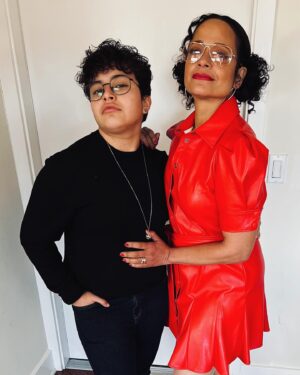 Judy Reyes Instagram - What a morning at the Independent Spirit Awards Nominees Brunch!  An exhilarating time in the company of brilliant artists and fellow nominees w our film #Birth/Rebirth.  Thanks to director @mxlauramoss, producers @malielfman and @captainhoneysmacks, and @shudder for our movie, and @independentfilmawards for this honor. Don’t miss the awards live on IMDB February 25. @oliviafischa @erikaalexanderthegreat @domfishback #alice&olivia #birthrebirthmovie✊🏽👑♥️