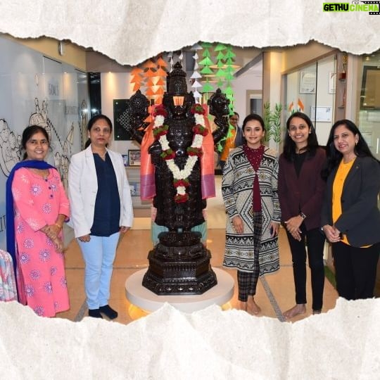 Jui Gadkari Instagram - Celebrating National Tourism Day with the Jui Gadkari, brand ambassador of Smita Holidays, at our Chhatrapati Sambhajinagar office. 🌟🗺️ #NationalTourismDay #Incrediblelndia #Heritage #Travel #NaturalWonder #Offbeat #Tourism #tourism #domestictourism #day #tourist #traveltheworld #travellife #domestictourism #worldphotography #travelphotography #travel #trip