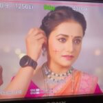 Jui Gadkari Instagram - Bts of the #starpravahparivar song! Its a team work!! #teamwork #juigadkari #marathimulgi #actress #trending #bts #ttm #tharlatarmag