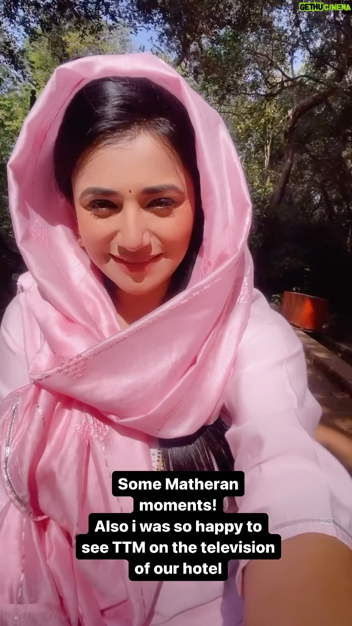 Jui Gadkari Instagram - Some moments from the Matheran Shoot!!! #juigadkari. @star_pravah