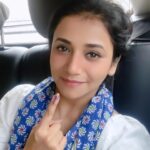 Jui Gadkari Instagram – मतदान! Done!! 👍☝🏻

Tip: please use some sense people😂😂 selfie kadhla tar mirror image diste! Stop saying ekda right hand la ink ekda left 🙏🤦🏻‍♀️🤦🏻‍♀️🤦🏻‍♀️🤦🏻‍♀️ 

#voting #election #fundamental #right #juigadkari #karjat #maval #loksabhaelection2024 #vote #citizen #india