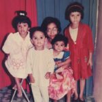 Jui Gadkari Instagram - ओळखा पाहु!? #oldmemories #family #siblings @tushar_gadkarii @leenapvaidya @sampada_deep @prachi.karkhanis14 #juugadkari #actress #marathimulgi #sayali #tharlatarmag #नारळाचंझाड
