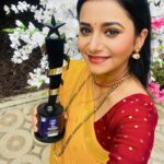 Jui Gadkari Instagram - THarla Tar Mag bags 3 awards (best show, best family, best jodi) at the @bigfmindia awards!!!! I am beyond grateful to all the beautiful people who voted for us, to big fm team and to the jury of the awards🙏 Loving this morning!! Couldnt attend the awards event as i was shooting but the trophies arrived today!!! #happygirl #blessed #juigadkari