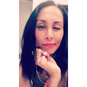 Jules Wainstein Instagram - Waitingggg patiently for @JoshyMcB & @tytryone to come over! 😜#joshsfamilyjules tonite #podcast Going live at 9EST #podcasts #rhony #stylist #tylite