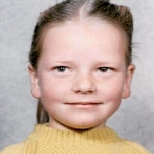 Julia Gillard Instagram - As part of International Day of the Girl on Oct 11, I’m reflecting on the advice I would give my younger self (pictured here!)
 
“The only way you will know what you are capable of achieving is by trying, and sometimes failing, but then trying again. 
 
As you move through life, not everyone will like you, or what you are trying to achieve, but that’s okay. 

Nurture a strong sense of self, and a clear purpose for what you are doing, and doors you never imagined possible will open.”
 
@inspiringgirlsint #ThisLittleGirlIsMe