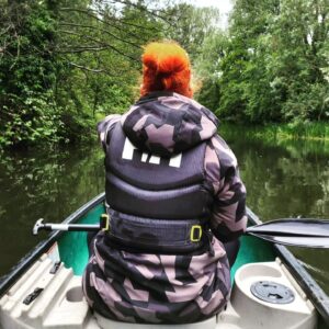 Julia Hamer-Bevis Instagram - Even though we enjoyed our canoe trip, we've come to the conclusion it's not for us lol so kayaking or another paddleboardung session is needed now 😆 🤣 @trai_cie_bfw