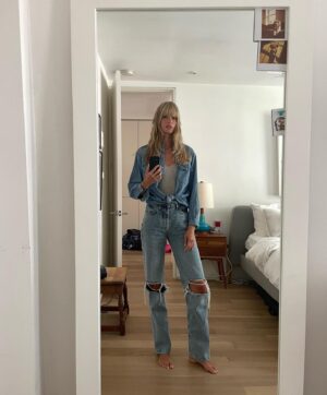 Julia Stegner Instagram - Because my heat just broke for the 3rd time this winter and my apartment is so cold I’m reminiscing about last summer… Longing for sunscreen mustaches, heirloom tomatoes, freckles & sun bleached hair, summer parties, saltwater soaked hair & shirts, denim on denim, hummingbirds, crop tops, surfing in a 3/2 and tan lines. Summer can’t come soon enough 🤞🏻