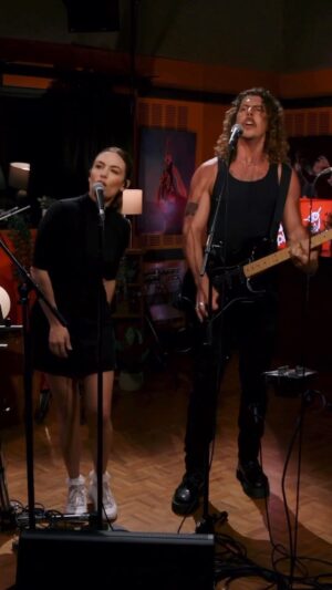 Julia Stone Instagram - Thanks @triple_j Dream crew! 💕🥁