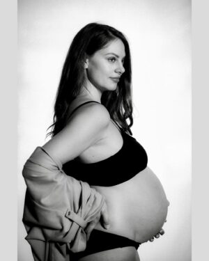 Julia Voth Instagram - I can’t help but constantly wonder who you are. But it’s only days now and soon I will find out. I cannot wait to meet you my little one 💕#38weekspregnant #finalcountdown #girlmomx2 photo by @g_i_r_o_u_x