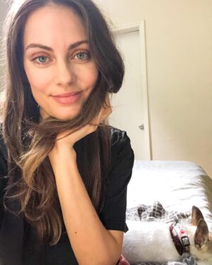 Julia Voth Instagram - Hi 👋 I’m loving the rain and puppy cuddles today. Right now it’s more important then ever to indulge in the simple things. Nothing lasts forever so take a deep breath and enjoy what’s in the here and now. The sound of rain on our roof, sweet sleeping noises from the fur babies and a cozy bed gets me every time ✨
.
.
.
#stayhomestaysafe #rainyday #puppycuddles #simplereminders #yougotthis