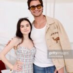 Julia Antonelli Instagram - Take me back to Poguelandia please Also…. We are coming back for SEASON 4!!! #obx3 #Poguelandia #obx4 Makeup: @alianamoss Hair: @yalinahair Outfit: @dani.moralesnyc @amandauprichard Photos by @gettyimages