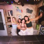 Julia Antonelli Instagram - Just a girl with some of her cute roomies 🥰