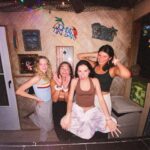 Julia Antonelli Instagram - Just a girl with some of her cute roomies 🥰