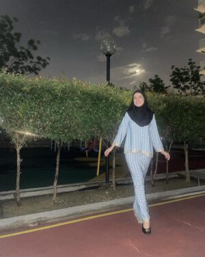 Julia Farhana Marin Instagram - .
A causal raya yesterday,
I wore @noah.rtw 😍