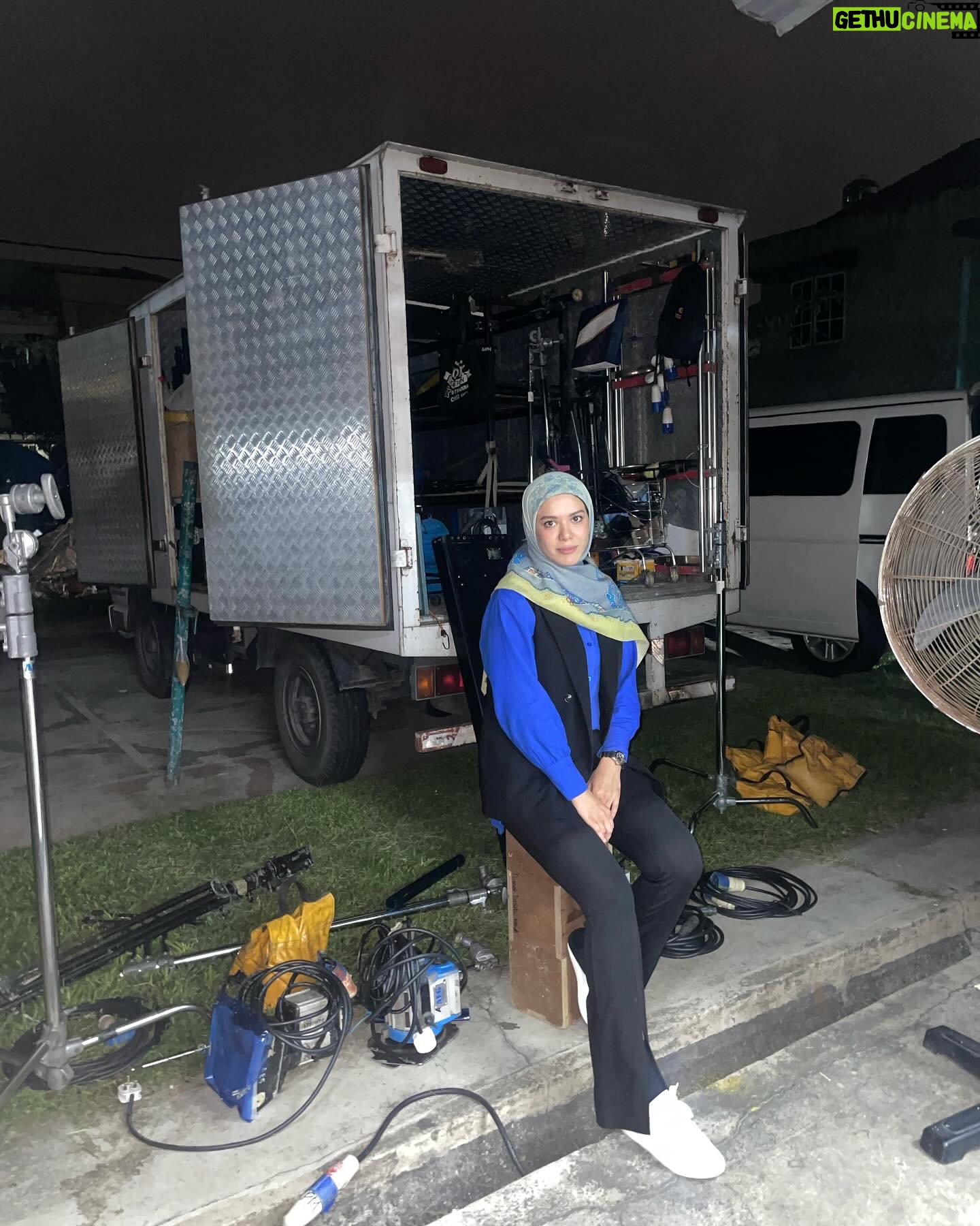 Julia Farhana Marin Instagram - . Guess my character #sesudahbanjir