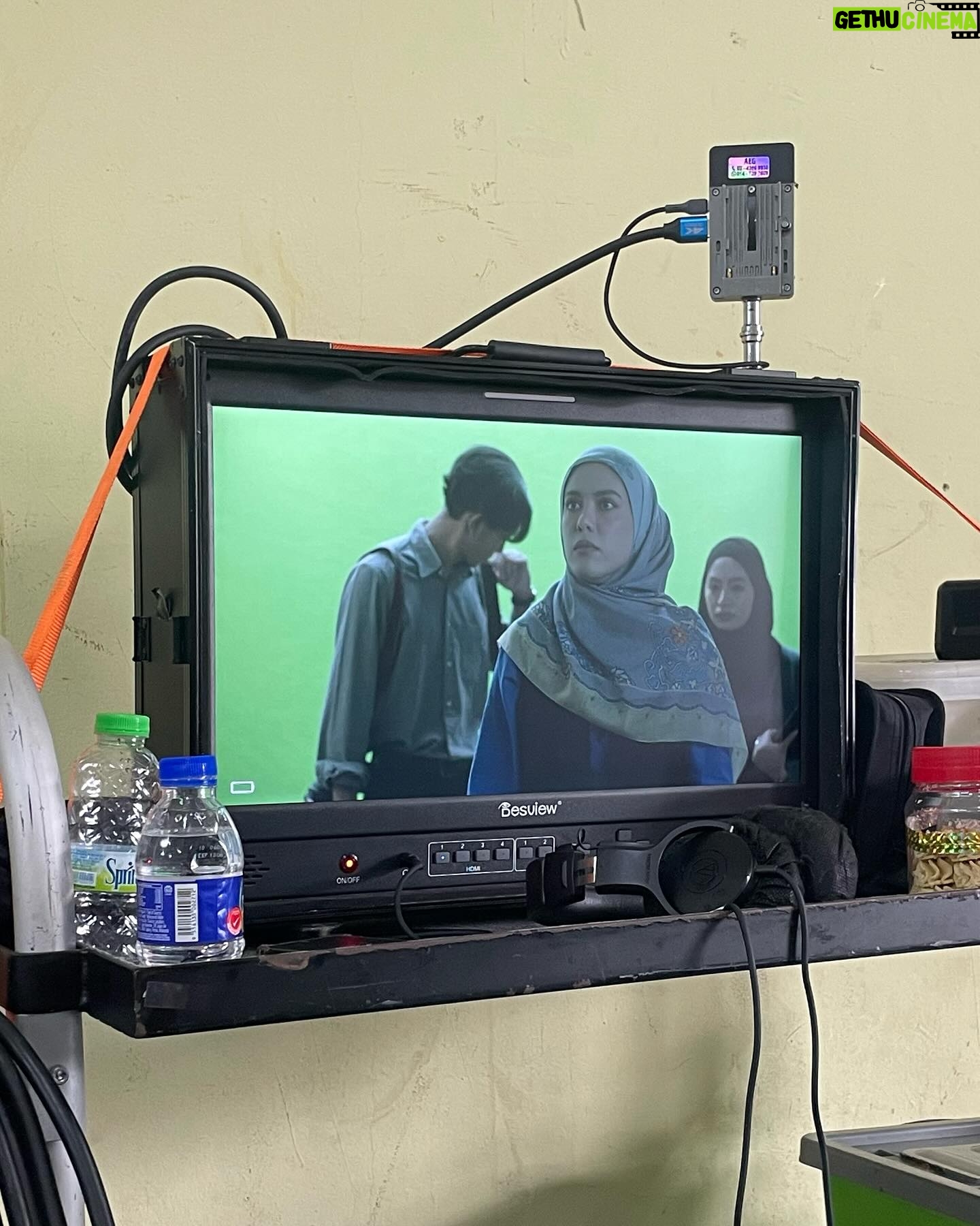 Julia Farhana Marin Instagram - . Guess my character #sesudahbanjir