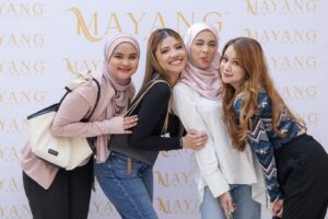 Julia Farhana Marin Instagram - MAYANG x @juliafarhanamarin in support of @mmha_1968 “Let’s solve it with MAYANG at @breakoutspygame” ❤️ 

With a heavy heart, we would like to inform that this was our last event for this good cause due to unforeseen circumstances. However, let’s continue to stand together to support @mmha_1968 & break the stigma surrounding mental health. Keep talking & let’s continue to spread awareness too! 🫶🏻

Official Photographer : @thelova.co 
Event Venue : @breakoutspygame 

Love,
Aina Natasya, Mayang Team & Julia Farhana Marin