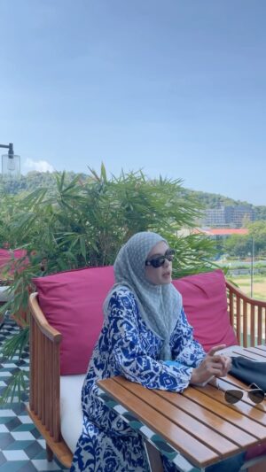 Julia Farhana Marin Instagram - .
4D3N with @theriyazlavanya.langkawi 
was nothing short of an adventure and a relaxing time for me and my husband

We havent left work in a whileeeeee, After months of work and shoot and office I was so happy to be in langkawi and explore nature. Of course langkawi is perfect because my husband isnt the biggest fan of being absolutely around nature and an hour’s drive away from the city 🙄 

So, @theriyazlavanya.langkawi was a perfect city   nature getaway. Also the room was so comfortable we have guests over and I served them tea, lots of space to chill 

Im wearing @myvariante 

#langkawi #theriyazlavanyalangkawi #honeymoon