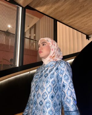 Julia Farhana Marin Instagram - .
The foodie in me was so happy yesterday at @coal.clouds we were served 8 dishes and there is over 30 more to try, I will deff be back! 

Check out my stories for all the food.
Slight food coma was so worth it 

Everything @ferhatnazri recommends is 10/10 

I wore @myvariante