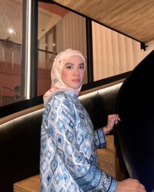 Julia Farhana Marin Instagram - .
The foodie in me was so happy yesterday at @coal.clouds we were served 8 dishes and there is over 30 more to try, I will deff be back! 

Check out my stories for all the food.
Slight food coma was so worth it 

Everything @ferhatnazri recommends is 10/10 

I wore @myvariante