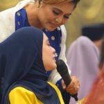 Julia Farhana Marin Instagram – .
Thank you for having us @meloditv3 
#melodiraya 

We are both wearing @qierahman_