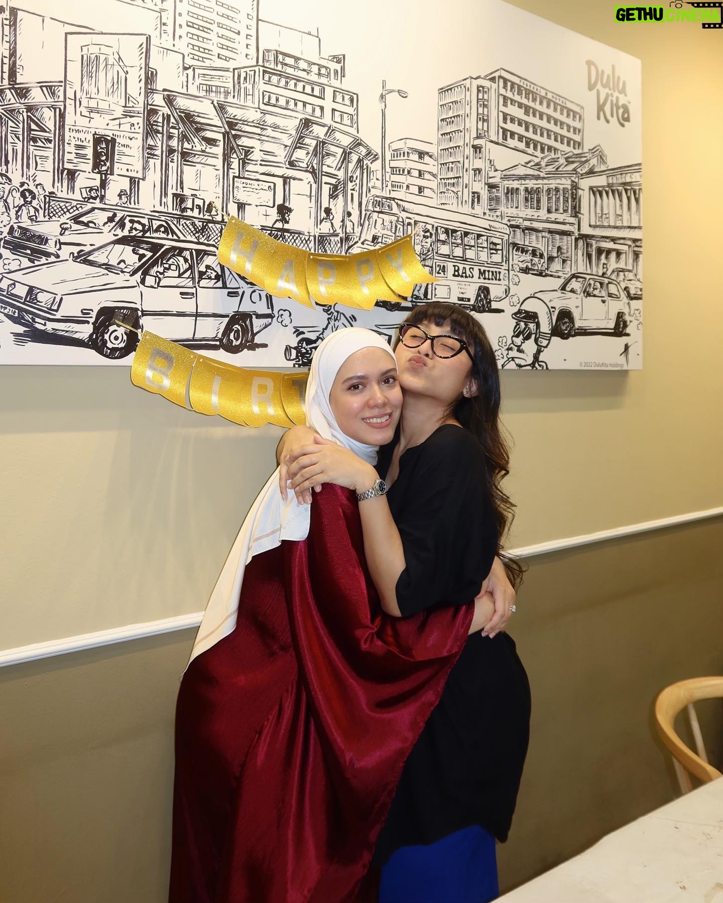 Julia Farhana Marin Instagram - . Mood : Birthday girl all month Thank you @drchehafiz for always making me feel special ❤️ I love you. Thank you girls for the best birthday in nature, wouldnt have it any other way @sanjna_suri @nelissanizam @suzannaornella Still unwrapping gifts. Bai.