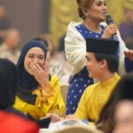 Julia Farhana Marin Instagram – .
Thank you for having us @meloditv3 
#melodiraya 

We are both wearing @qierahman_