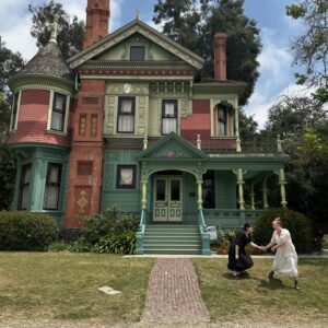 Julia Lester Instagram - inheriting the house after a “sudden” and “mysterious” death in the family 🔪