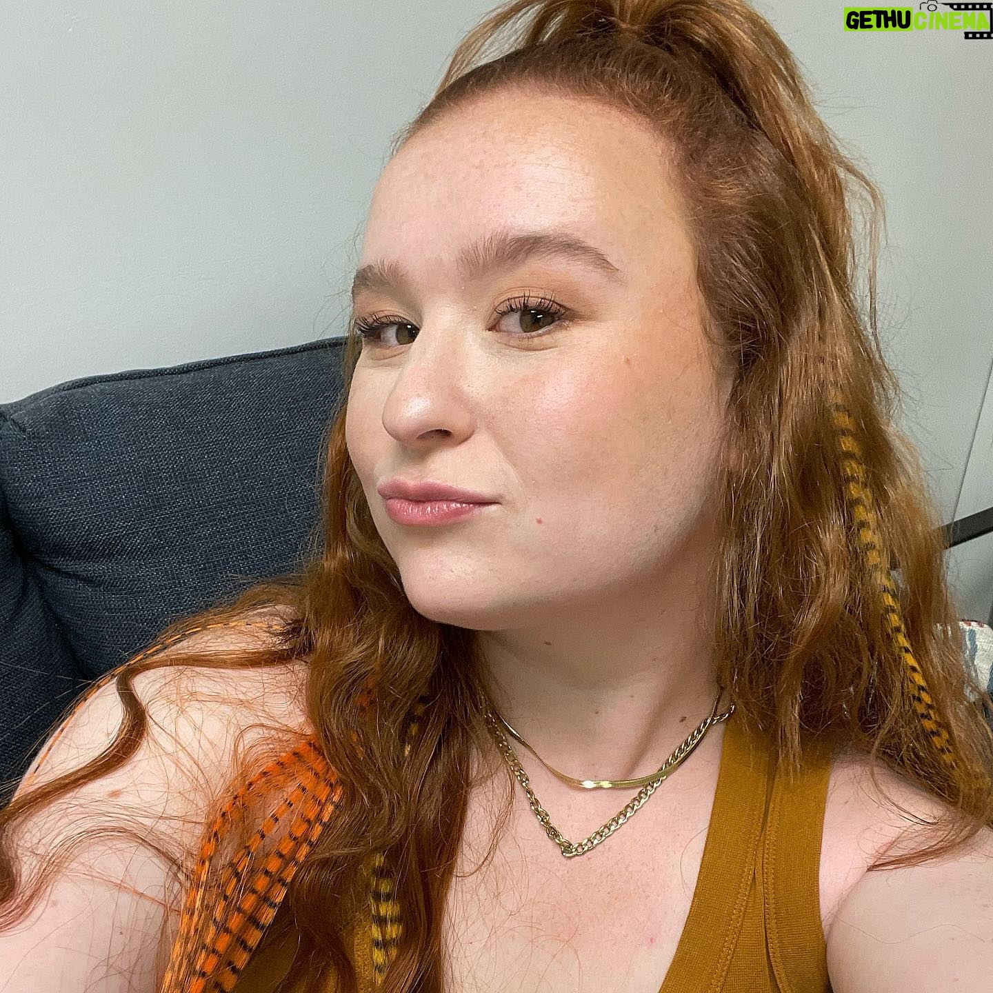 Julia Lester - 21.3K Likes - ash’s s4 looks were off the ⛓️