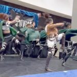 Julia Maggio Instagram - @thecorpsdancecrew x @kay_lamallari x @juliastunts exchanging the viral Hange dances at @animeexpo 📸: @lloydsfault DC: Bokutosplatonicsoulmate on TT #anime #manga #dance #dancechallenge #attackontitan #aot #snk #shingekinokyojin #hangezoe #sashabraus #erenjaeger #arminarlert #mikasa