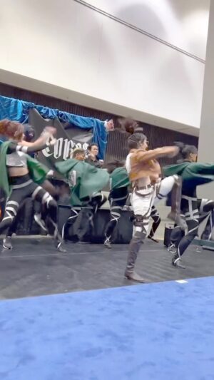 Julia Maggio Instagram - @thecorpsdancecrew x @kay_lamallari  x @juliastunts exchanging the viral Hange dances at @animeexpo 
📸: @lloydsfault 
DC: Bokutosplatonicsoulmate on TT
#anime #manga #dance #dancechallenge #attackontitan #aot #snk #shingekinokyojin #hangezoe #sashabraus #erenjaeger #arminarlert #mikasa
