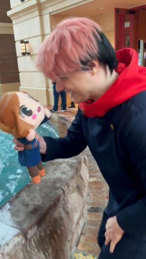 Julia Maggio Instagram - Never drowning a Nobara plushie again 😭 
.
.
.
#anime #jujutsukaisen #itadori #nobara #jjk #jujutsukaisenanime #cosplay #weebcon #animememes