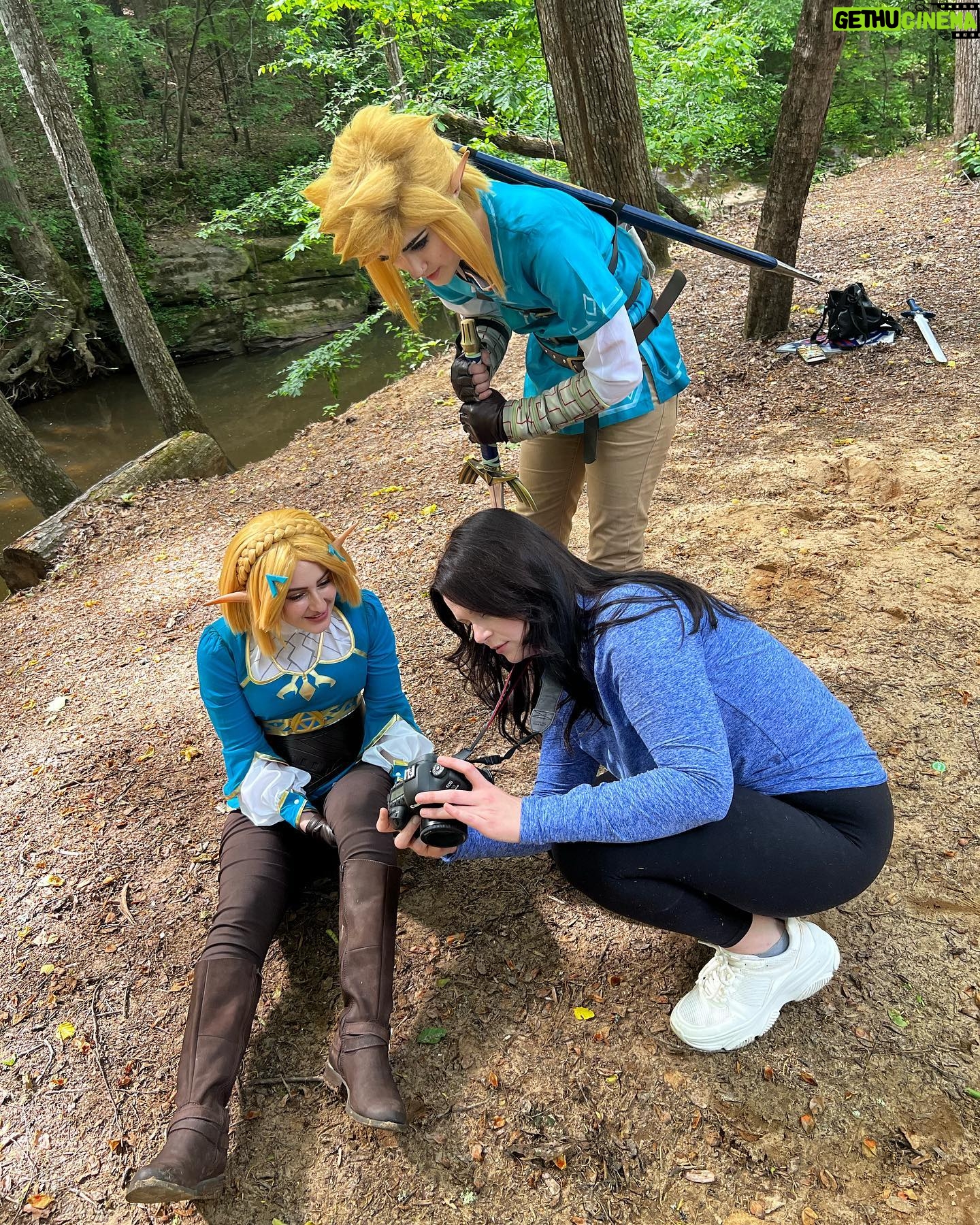 Julia Maggio Instagram - ๐ฃ๐ฎ๐ช๐ป๐ผ ๐ธ๐ฏ ๐ฝ๐ฑ๐ฎ ๐๐ฒ๐ท๐ฐ๐ญ๐ธ๐ถ โจ Happy Legend of Zelda day everyone!! At long last, we FINALLY have the game!! ๐ฅน๐ In preparation for such hype, we decided to whip out some new cosplays for the special occasion, hehe! Words cannot express how beautifully this entire photoshoot came together. A MASSIVE thank you to @roxannecarol for working with us such last minute and just being a general joy to be around!! ๐ Anyways, I hope you all have a delightful Tears of the Kingdom Day ๐คโจ . . . . #tearsofthekingdom #legendofzelda #legendofzeldacosplay #linkcosplay #zeldacosplay #totk #nintendo #cosplayphotography