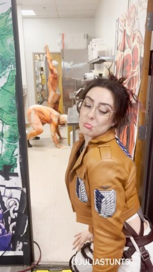 Julia Maggio Instagram - Welcome to Titan cafe…
📸: @lloydsfault 
Hange: @juliastunts 
Wash Your Rice: @jar_oh_me 
Titan 1: @wholewheatpeet 
Titan 2: @gamersheavenfam 

#attackontitan #aot #shingekinokyojin #snk #hangezoe #anime #manga #cosplay #erenjaeger #進撃の巨人