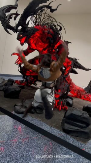 Julia Maggio Instagram - I FOUND A TITAN! 
@animeexpo @finalfantasy @attackontitan 
#animeexpo #ax #finalfantasy #ifrit #ffxvi #anime #manga #attackontitan #aot #shingekinokyojin #snk #hangezoe