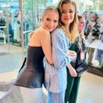 Julia Quinn Instagram - With #Bridgerton sisters E and F. 🩷🩷🩷🩷🩷🩷🩷🩷🩷🩷