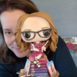 Julia Quinn Instagram – I’m a Funko! (Again.) @ecbiscuit_ from Brasil made me this adorable @originalfunko and I’m embarrassed that it’s taken me nearly a year to show it to you… I love it so much!
Swipe to see the original photo.

#juliaquinnbrasil #bridgertonbrasil