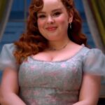 Julia Quinn Instagram - Straight from Lady Whistledown... TRAILER TOMORROW!