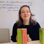 Julia Quinn Instagram – These books are CHONKY.

#bridgerton #bridgertonbooks