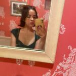 Julia Rehwald Instagram –