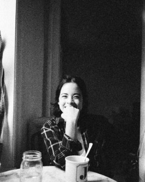 Julia Rehwald Instagram - @mccabetakespicshures