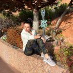 Julia Volkova Instagram - Мои хорошие❤️ Я и правда немного потерялась🙈читаю ваши письма,вопросы,вижу ваши волнения🙏🙏🙏спасибо вам за переживания и поддержку👍🙏😘 То,что происходит сейчас-это очень страшно🥺жаль людей😢неизвестность.... пустота.... куча мыслей......🙏 У нас все Слава Богу🙏,хорошо,сидим дома с детьми! Верим в лучшее🙏впереди еще столько всего!!!🙏😘давайте наберемся терпения и переживем все это!❤️Прошу вас берегите себя и своих близких🙏😘Побудьте дома со своими родными!!! Посмотрите фильмы,почитайте,сейчас время подумать,осознать и начать все сначала🙏😘Мы справимся😘
