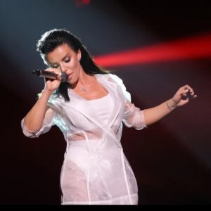 Julia Volkova Instagram - Я-это ты
Ты-это я❤️ #суперстар #нтв